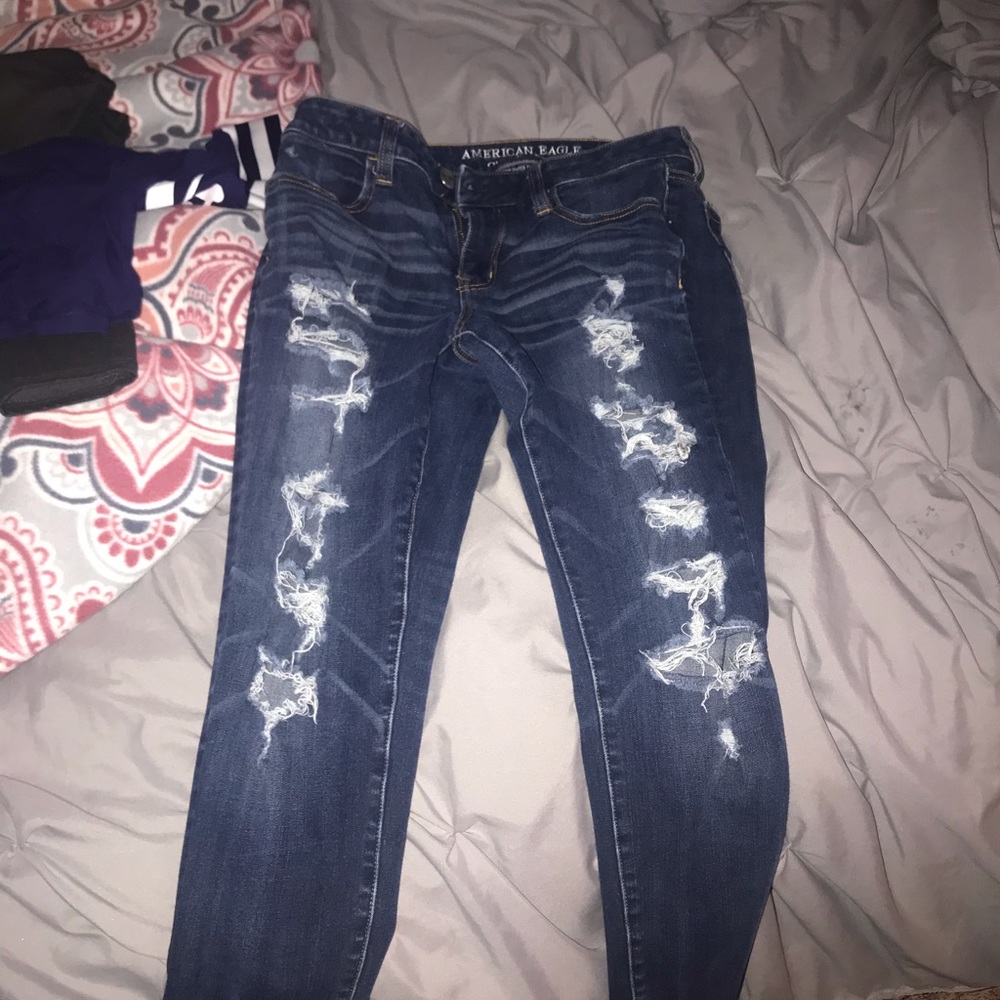 American Eagle Outfitters stretch jeans (rip)